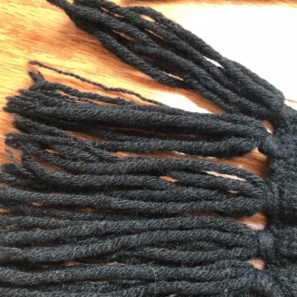 Black GAP cable wool scarf - Picture 10 of 12